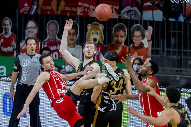 现得淋漓尽 现得淋漓尽