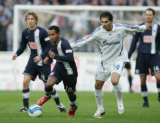 也向外界彰 也向外界彰