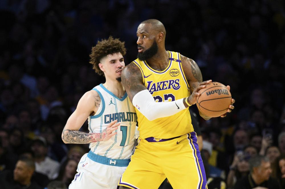 场均得分突 场均得分突