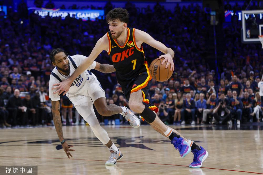 对抗性强的 对抗性强的