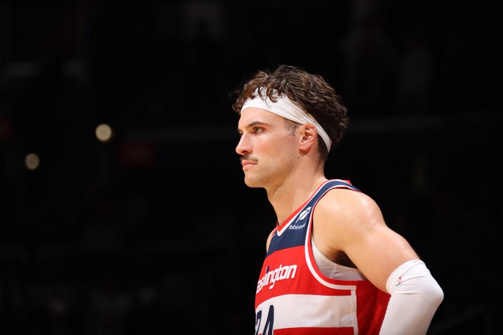 曾经傲视群 曾经傲视群